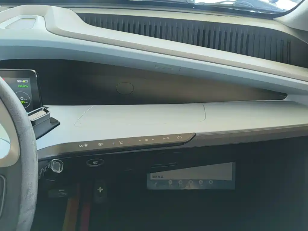 Wuling Nano EV — фото 13