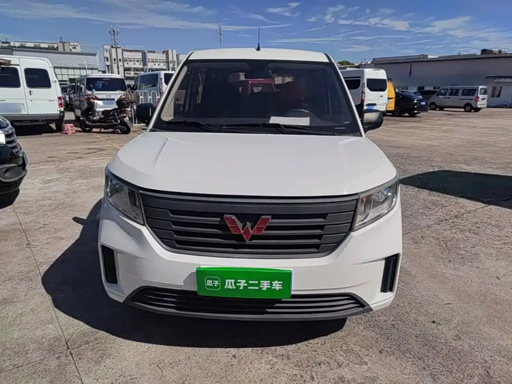 Wuling Hongguang PLUS — фото 3
