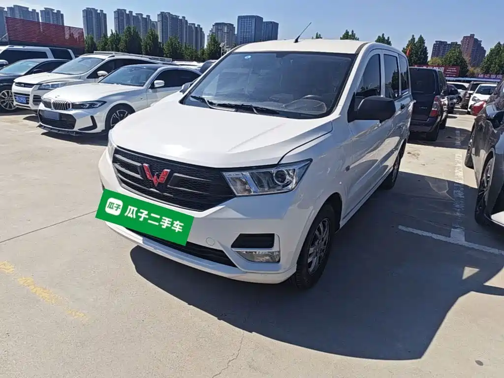 Wuling Hongguang — фото 2
