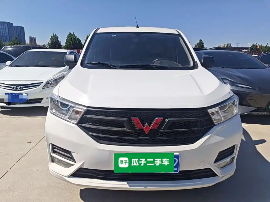 Wuling Hongguang — фото 3