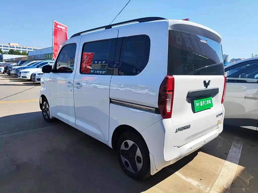 Wuling Zhiguang EV — фото 5