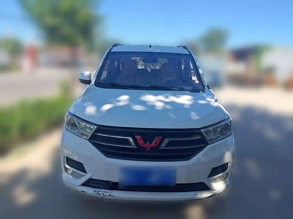 Wuling Hongguang — фото 2