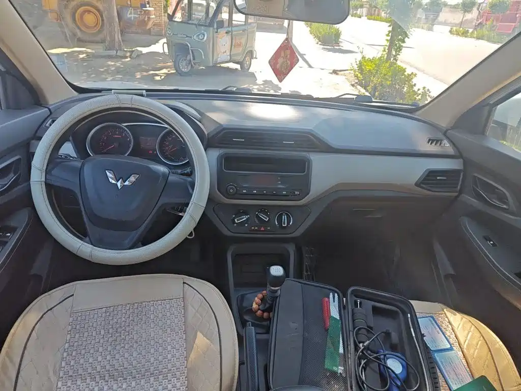 Wuling Hongguang — фото 5