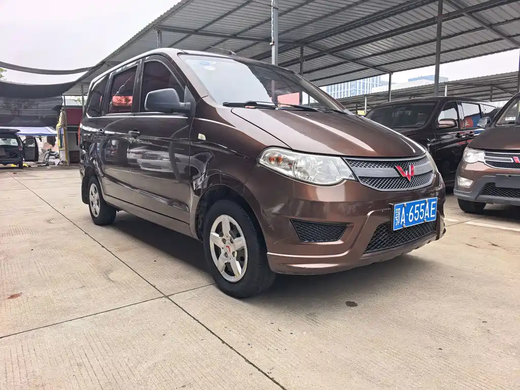 Wuling Hongguang — фото 3