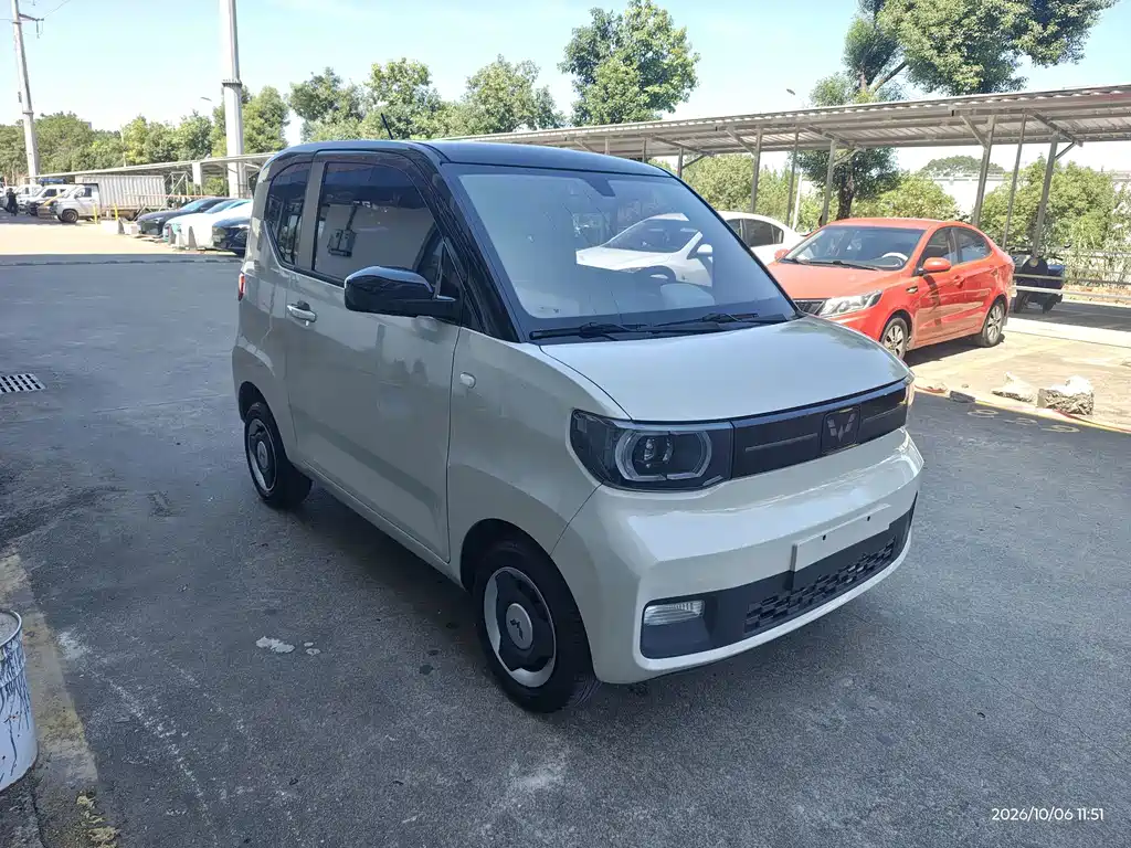 Wuling MINIEV — фото 3