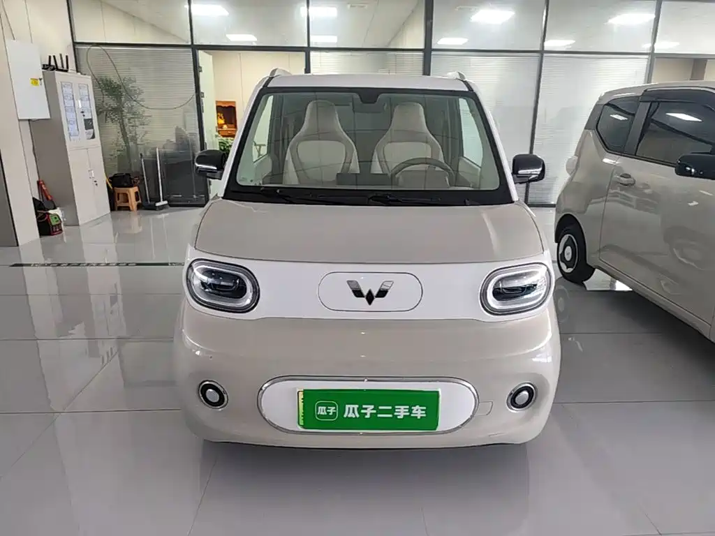 Wuling MINIEV — фото 3
