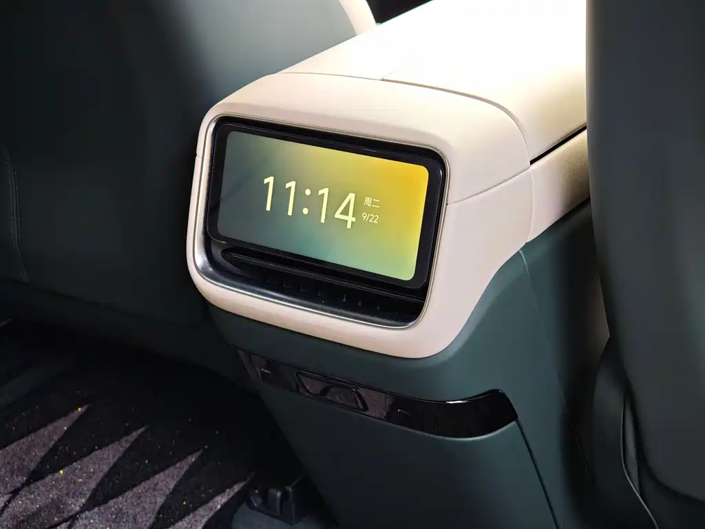 Xiaomi YU7 — фото 22