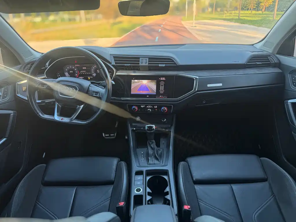 Audi Q3 Sportback — фото 5