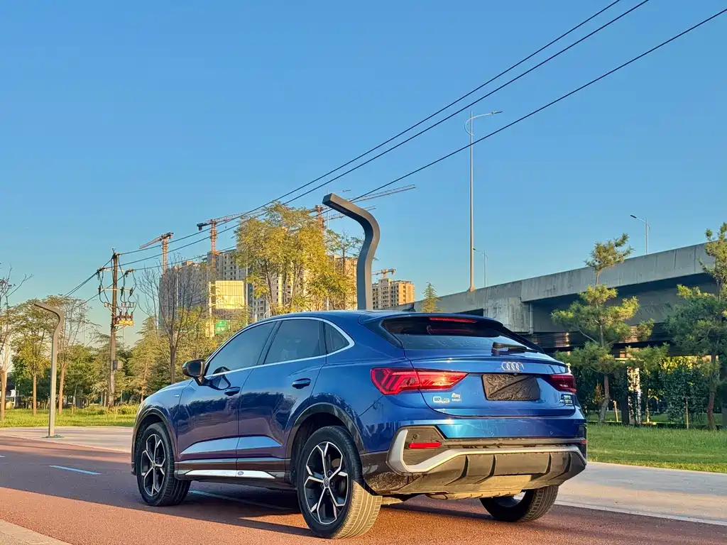 Audi Q3 Sportback — фото 9