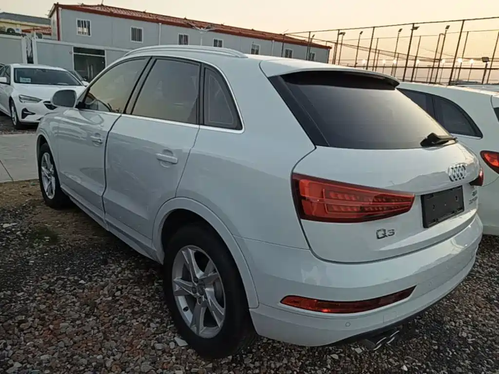 Audi Q3 — фото 5