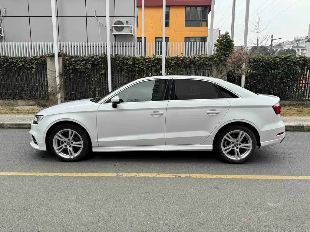 Audi A3 — фото 4
