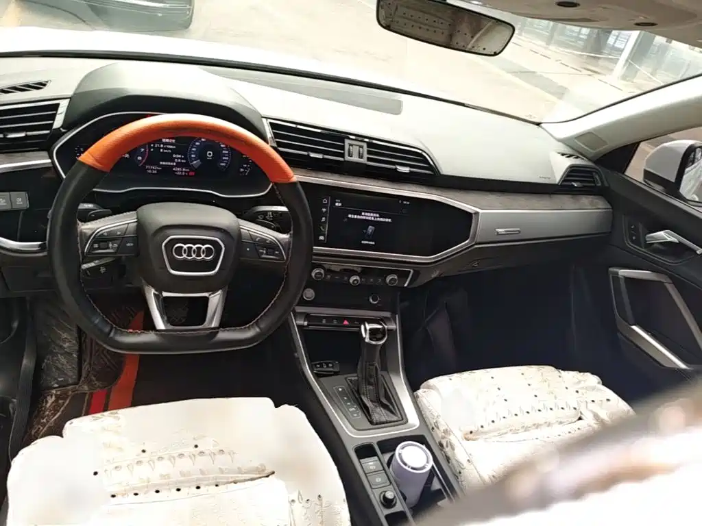 Audi Q3 — фото 10