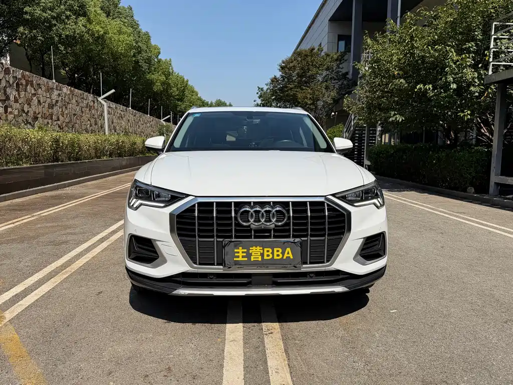 Audi Q3 — фото 2