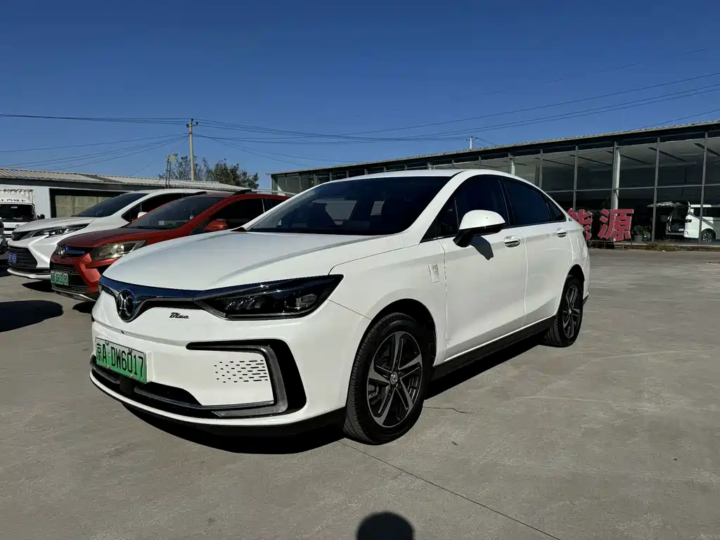 BAIC EU5