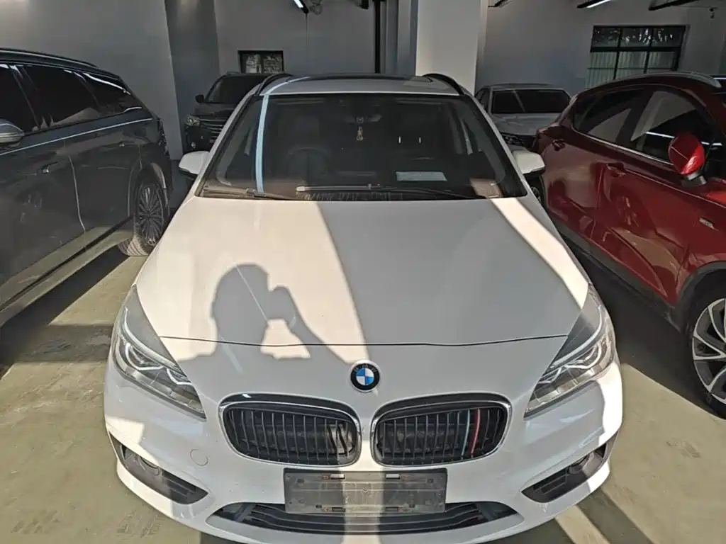 BMW 2 Series Active Tourer — фото 3