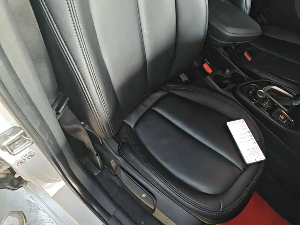 BMW 2 Series Active Tourer — фото 25