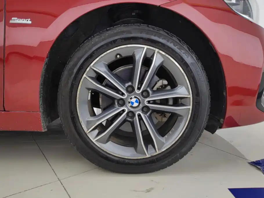 BMW 2 Series Active Tourer — фото 6