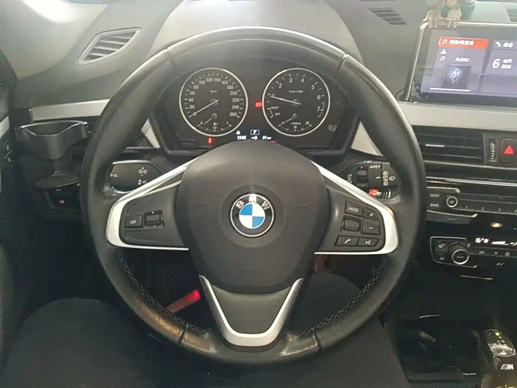 BMW X1 — фото 11