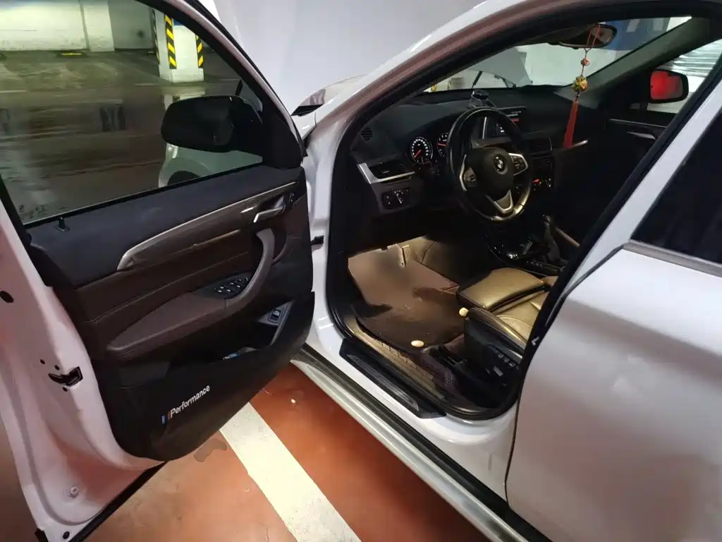 BMW X1 — фото 14