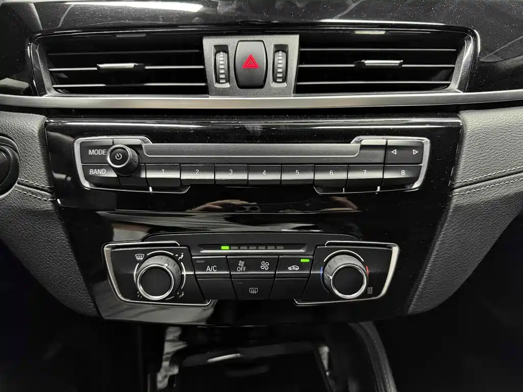 BMW X2 (Import) — фото 14