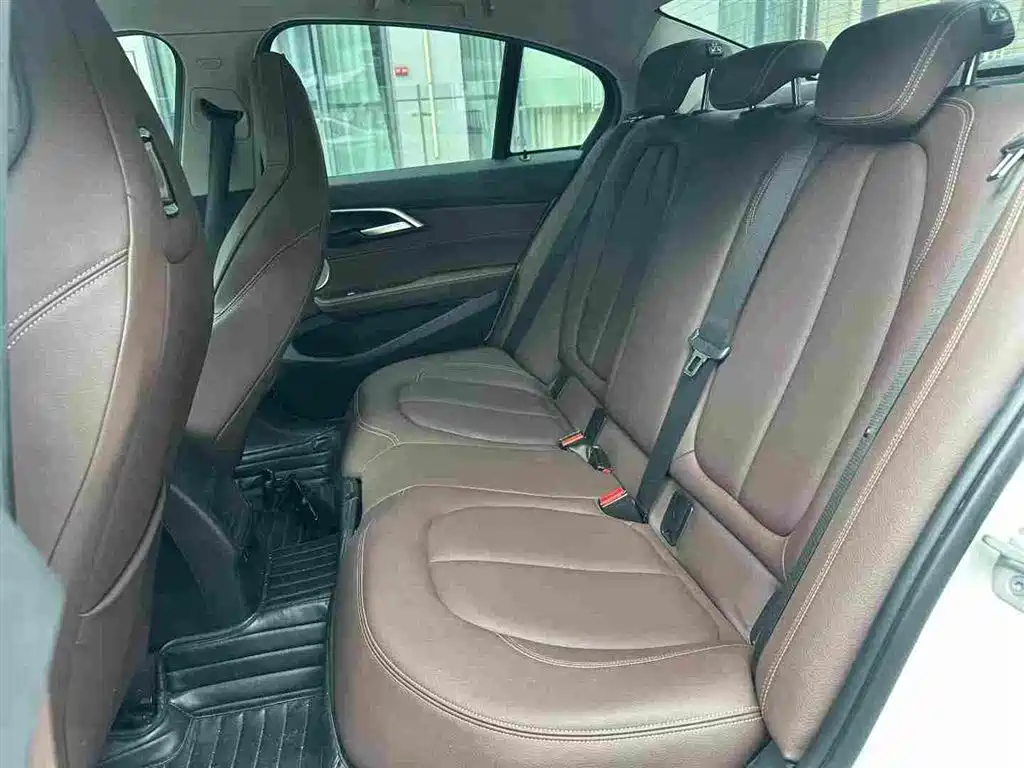 BMW 1 Series — фото 10