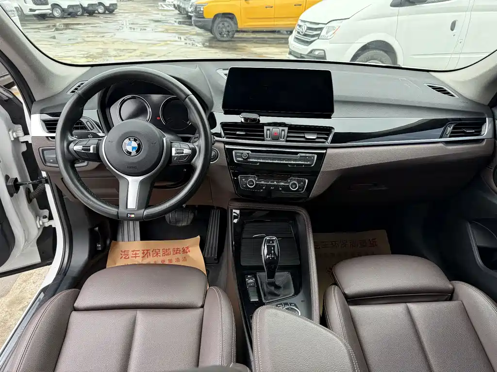 BMW X1 — фото 13
