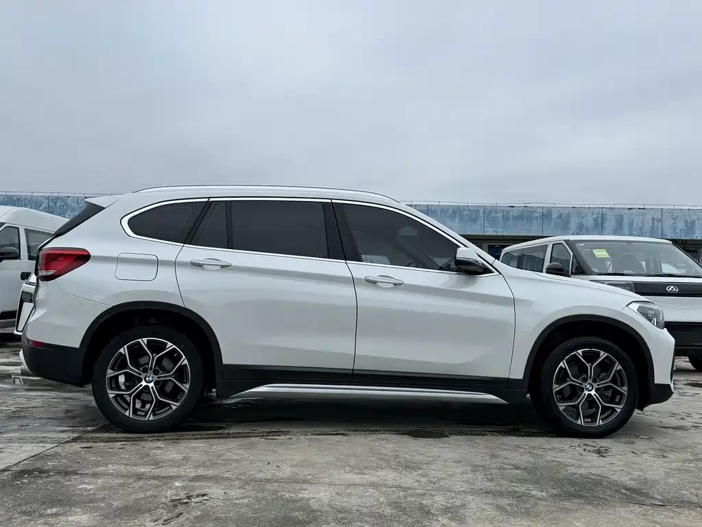 BMW X1 — фото 6