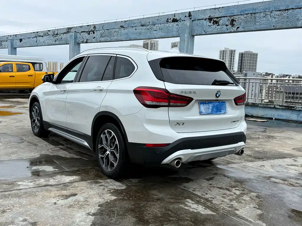 BMW X1 — фото 10
