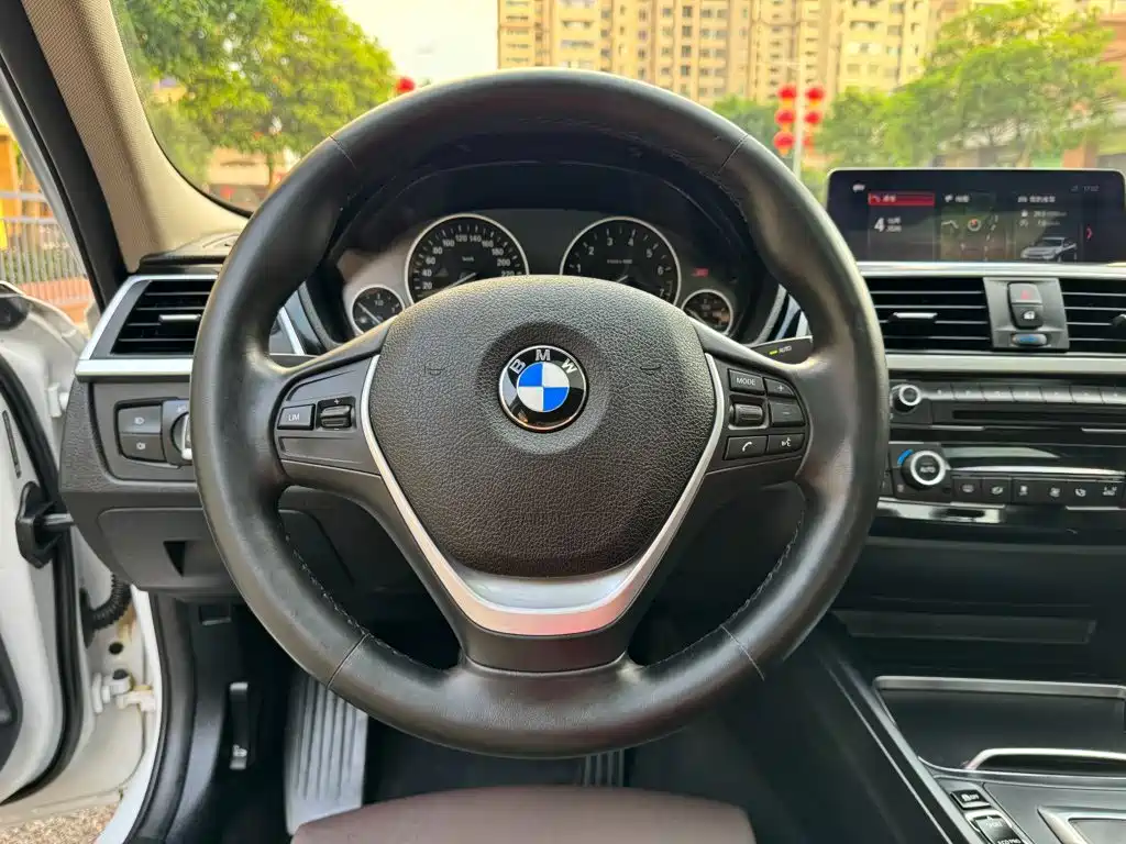 BMW 3 Series — фото 15