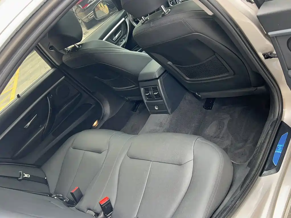 BMW 3 Series — фото 13