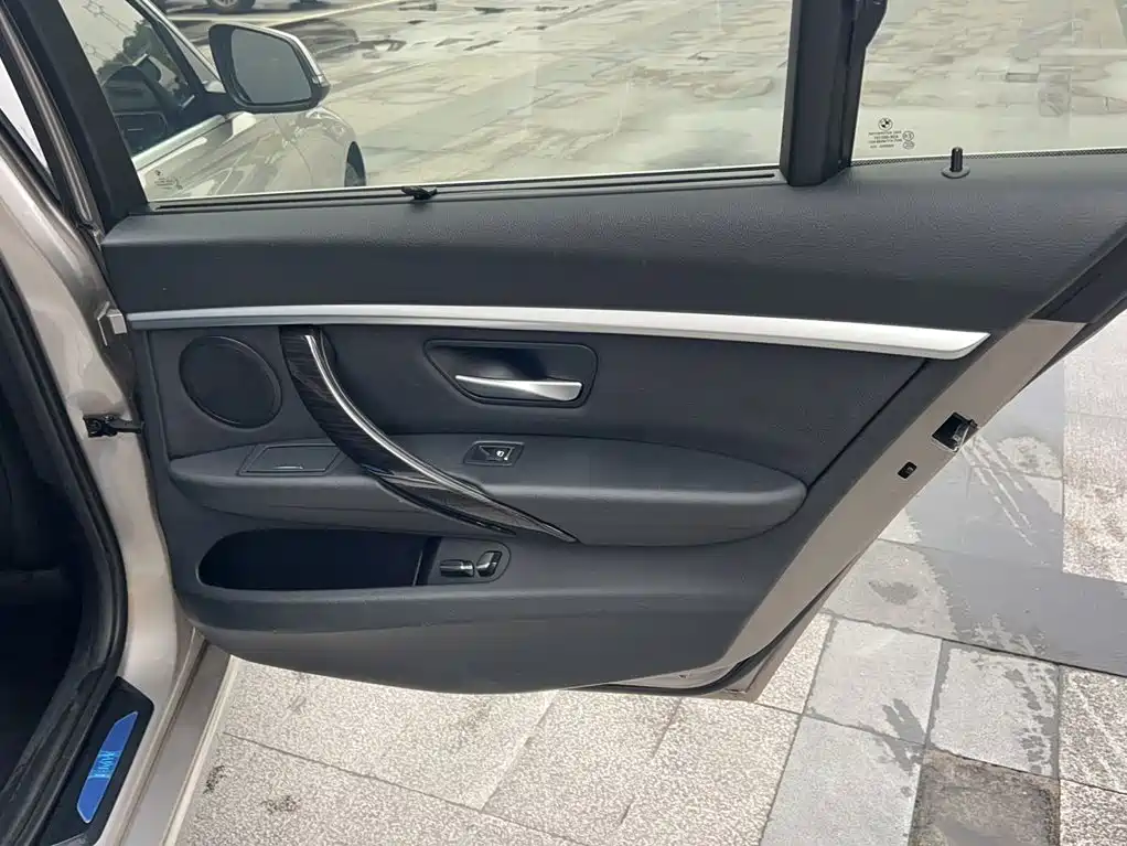 BMW 3 Series — фото 14