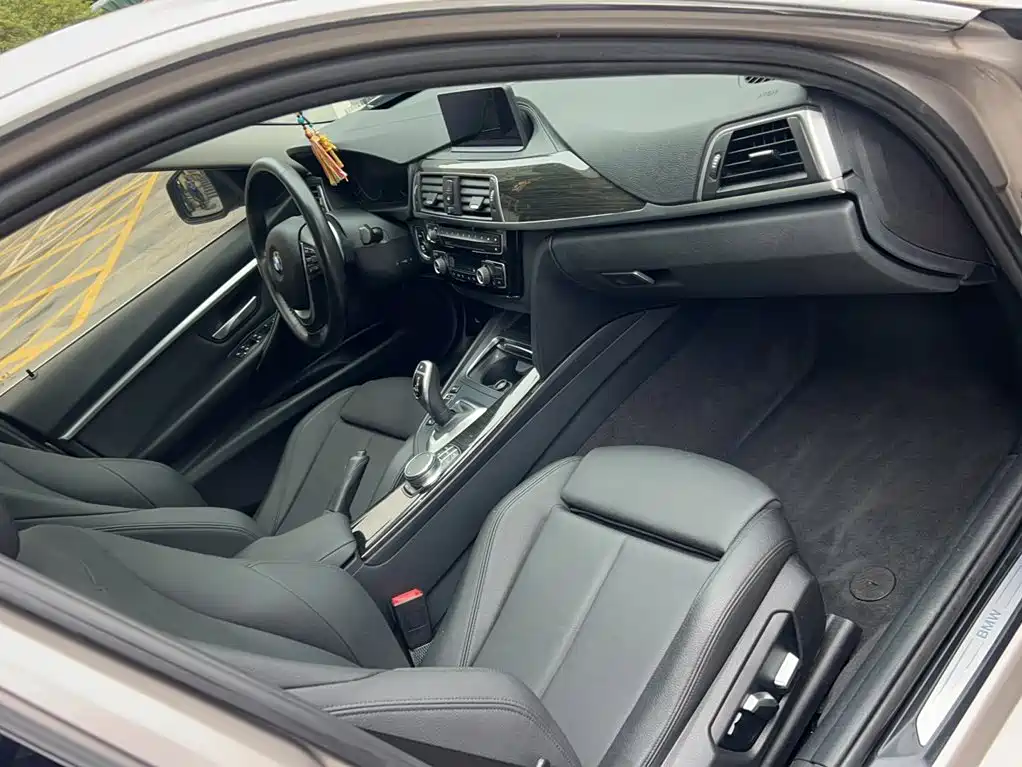 BMW 3 Series — фото 15