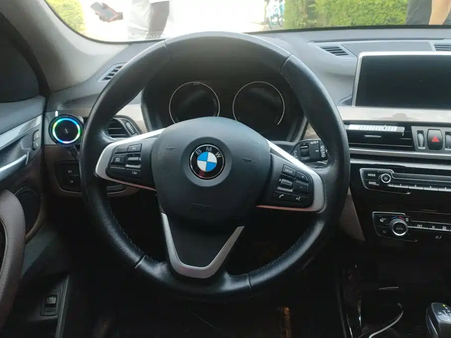 BMW X1 — фото 15