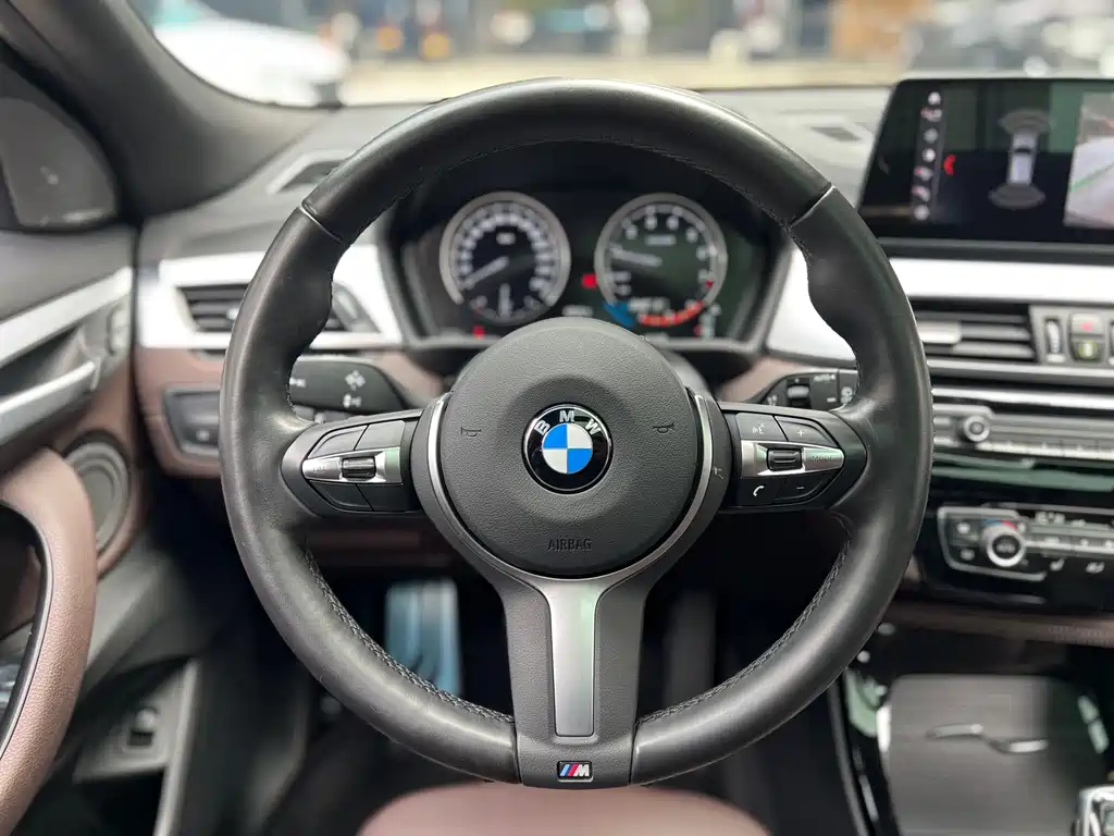 BMW X2 — фото 11