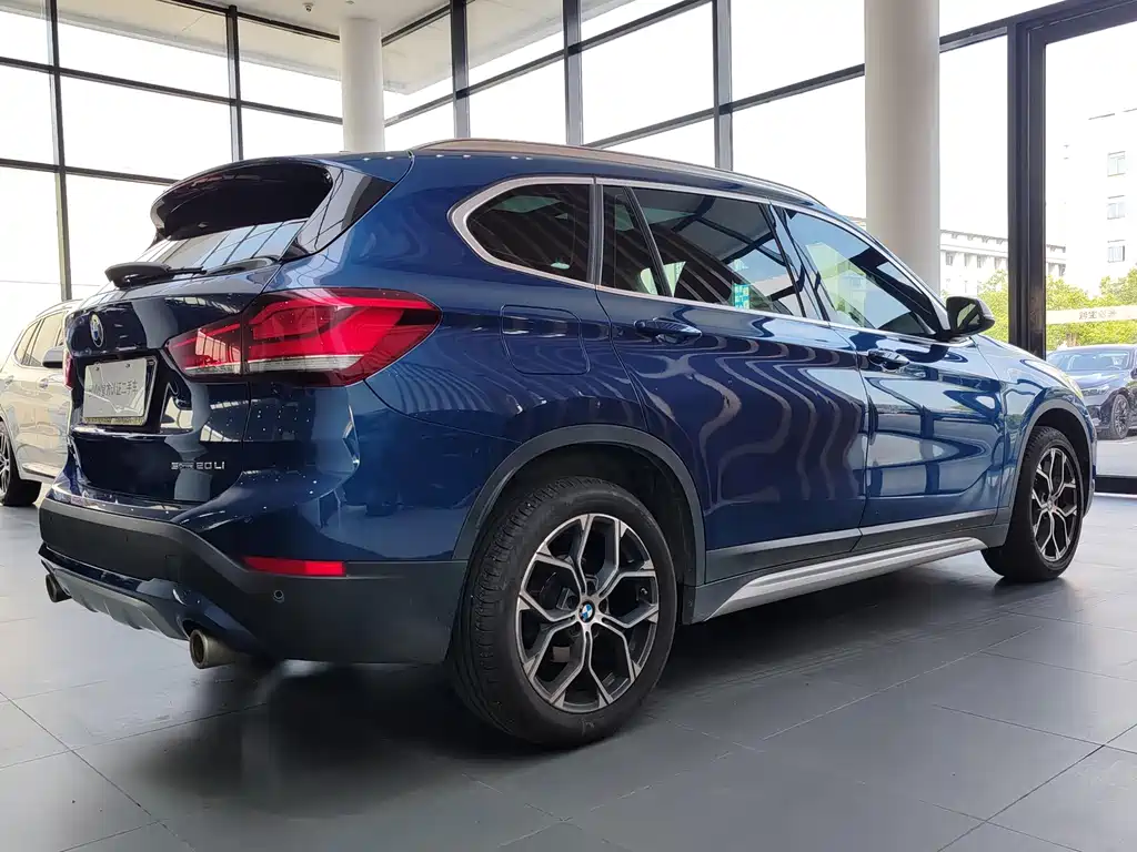 BMW X1 — фото 5