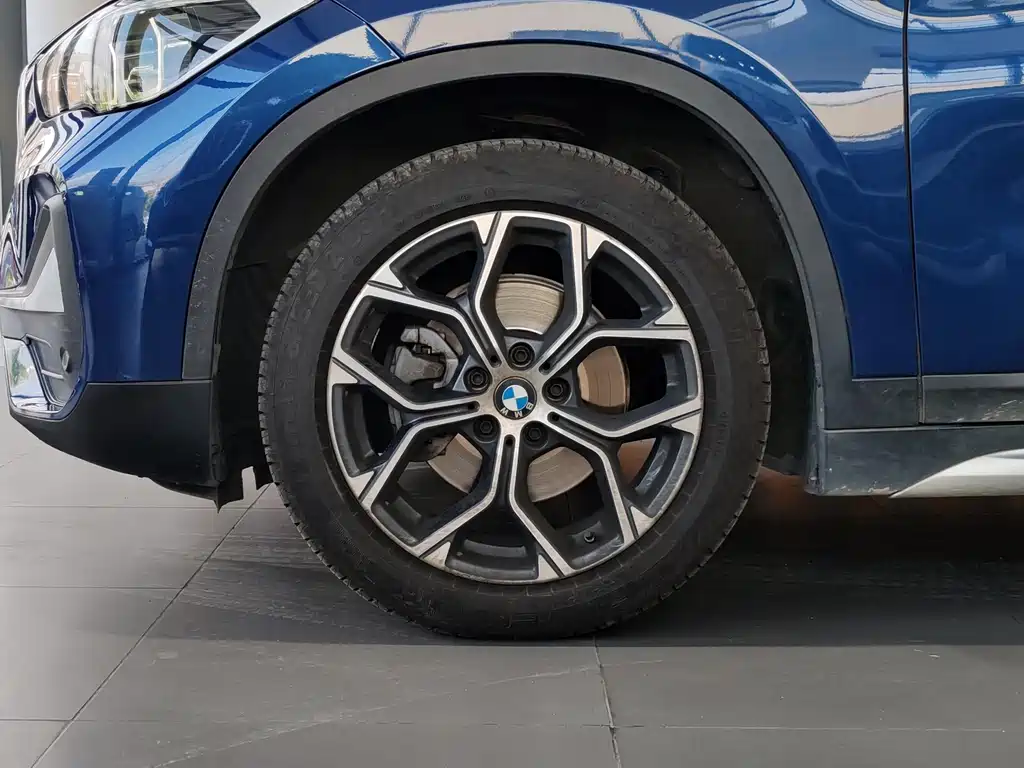 BMW X1 — фото 9