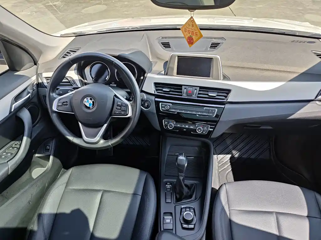 BMW X1 — фото 14