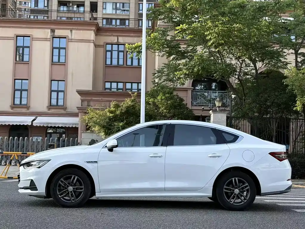 BYD Qin Pro — фото 8