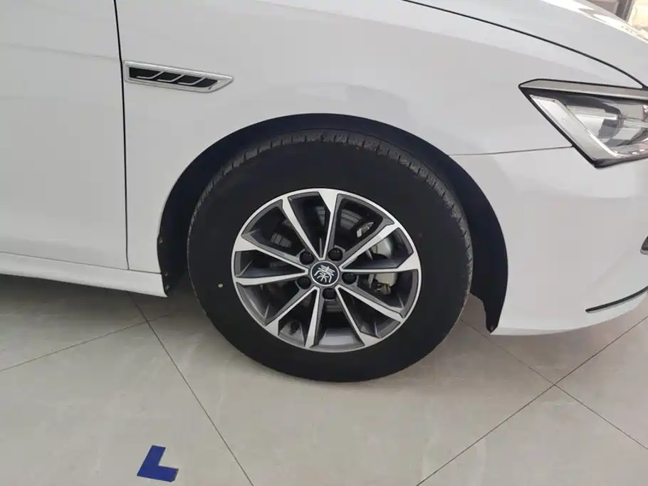 BYD Qin PLUS — фото 6