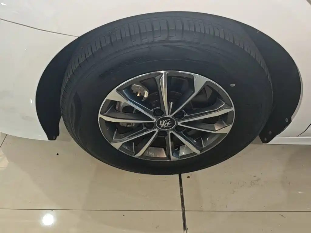 BYD Qin PLUS — фото 23
