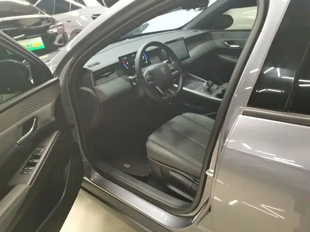 BYD Qin PLUS — фото 15