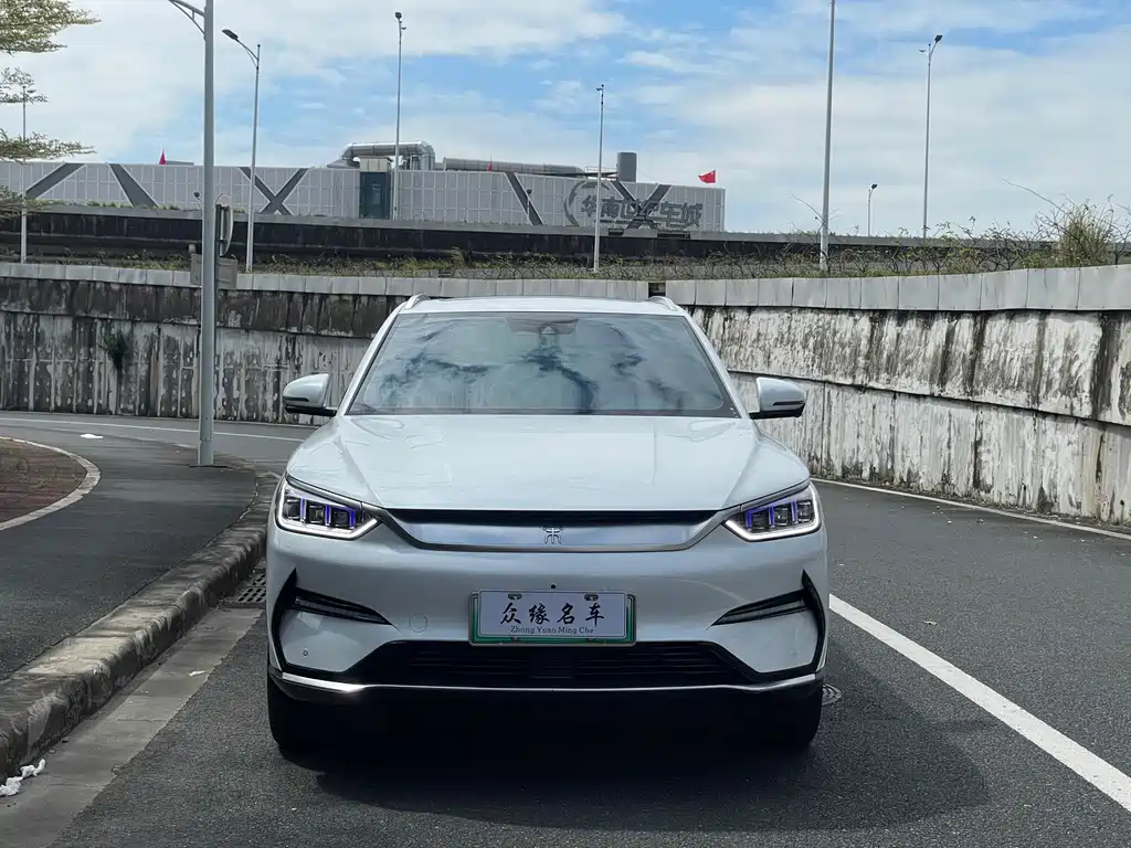BYD PLUS New Energy — фото 2