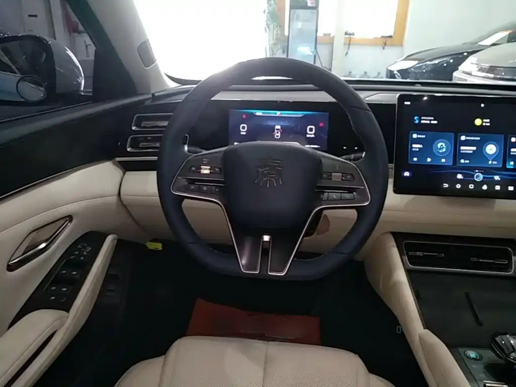 BYD Qin L — фото 11