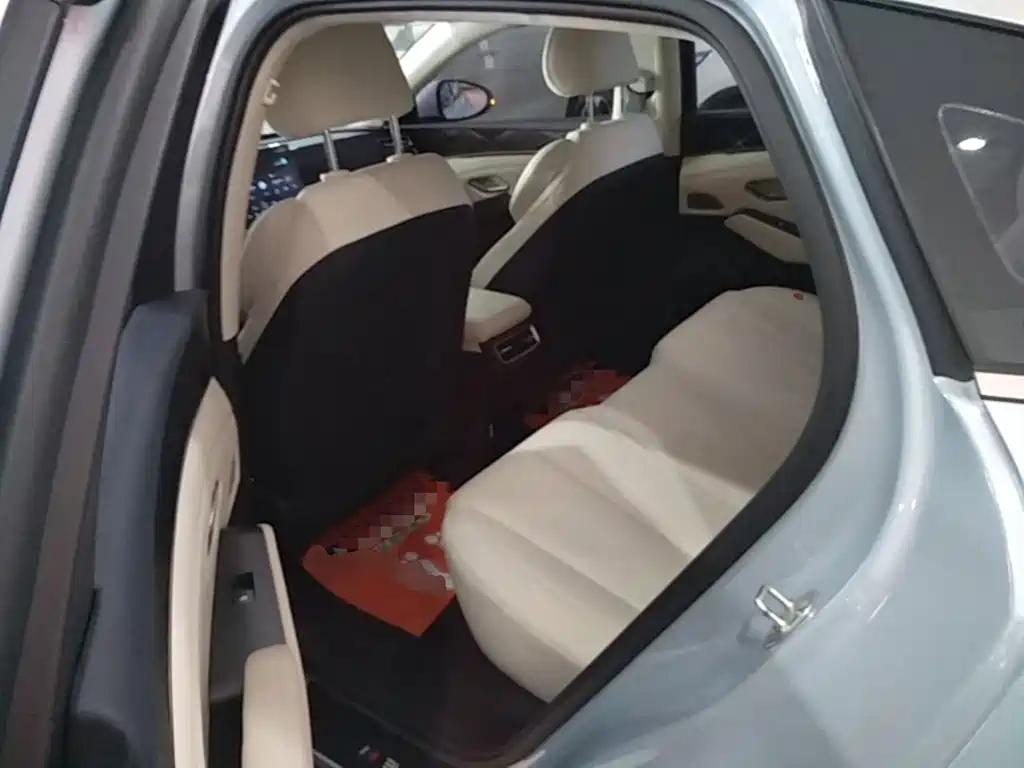 BYD Qin L — фото 17