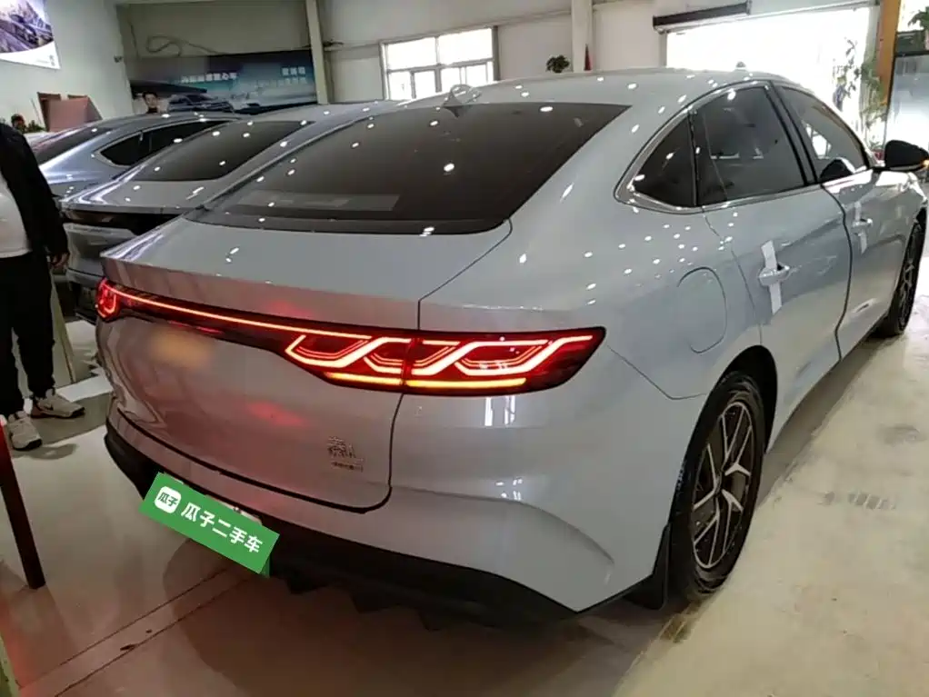 BYD Qin L — фото 6