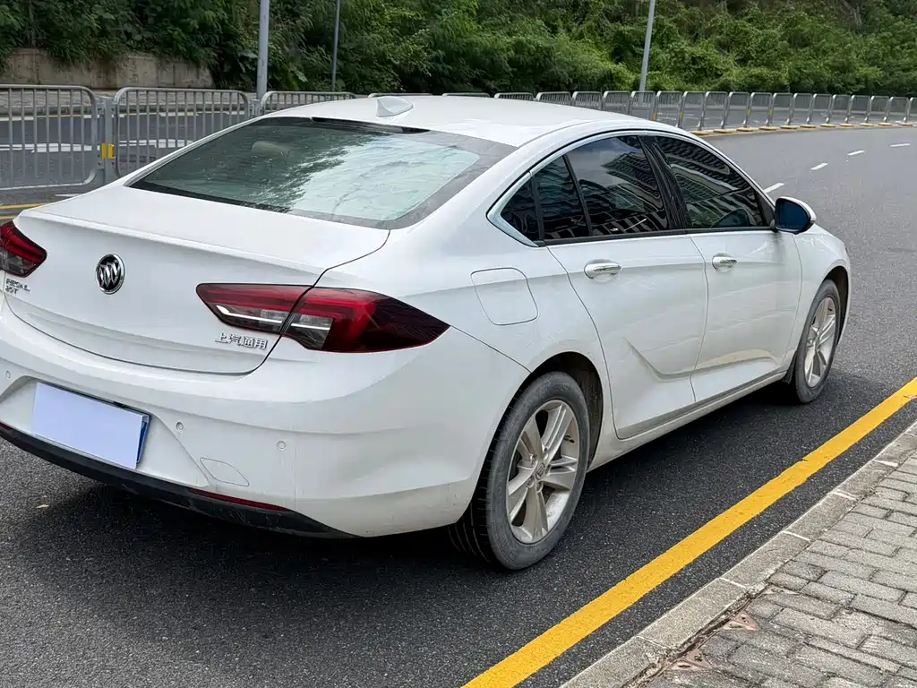 Buick Regal — фото 11