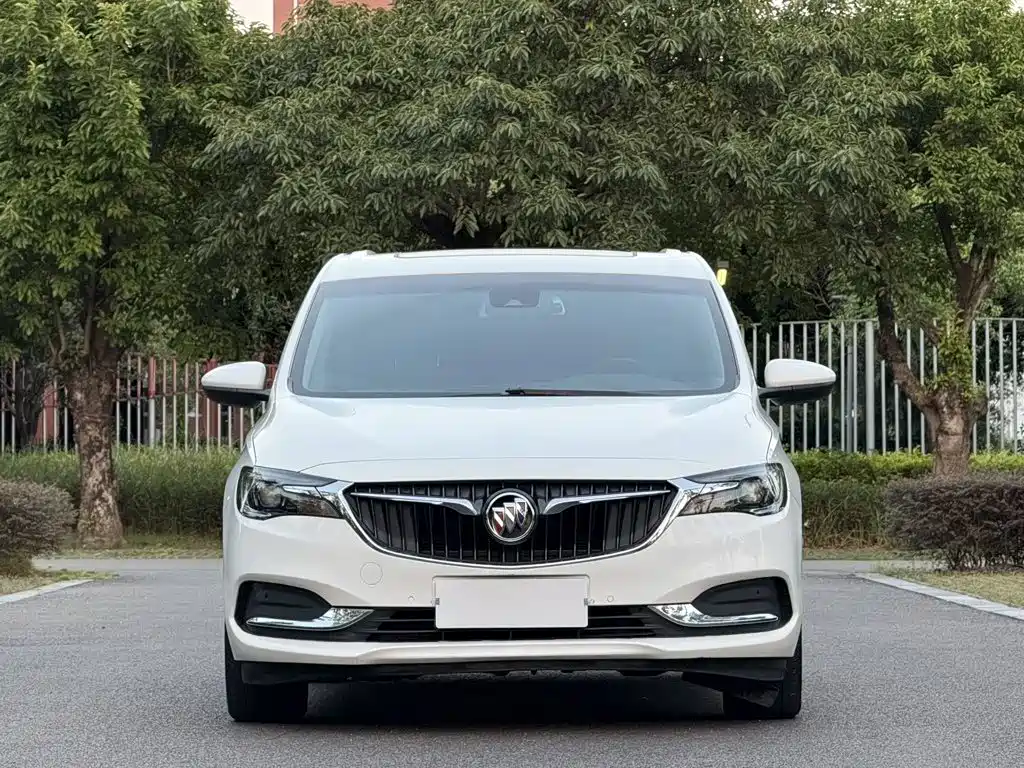 Buick GL6 — фото 2