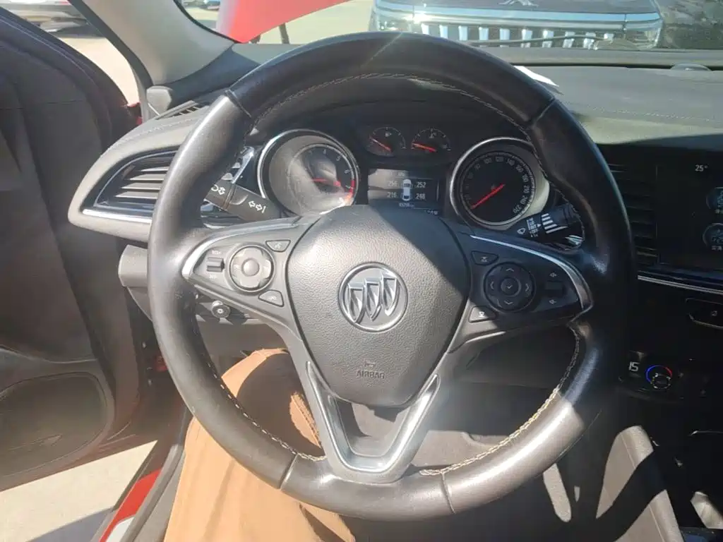 Buick Regal — фото 11