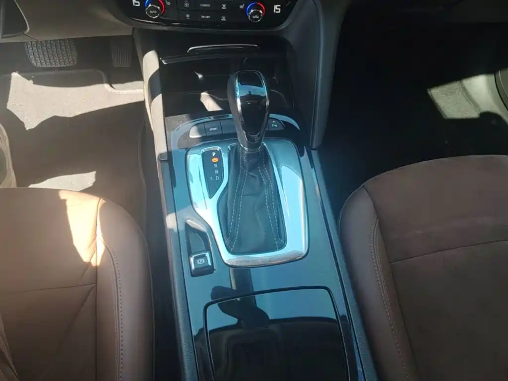 Buick Regal — фото 14