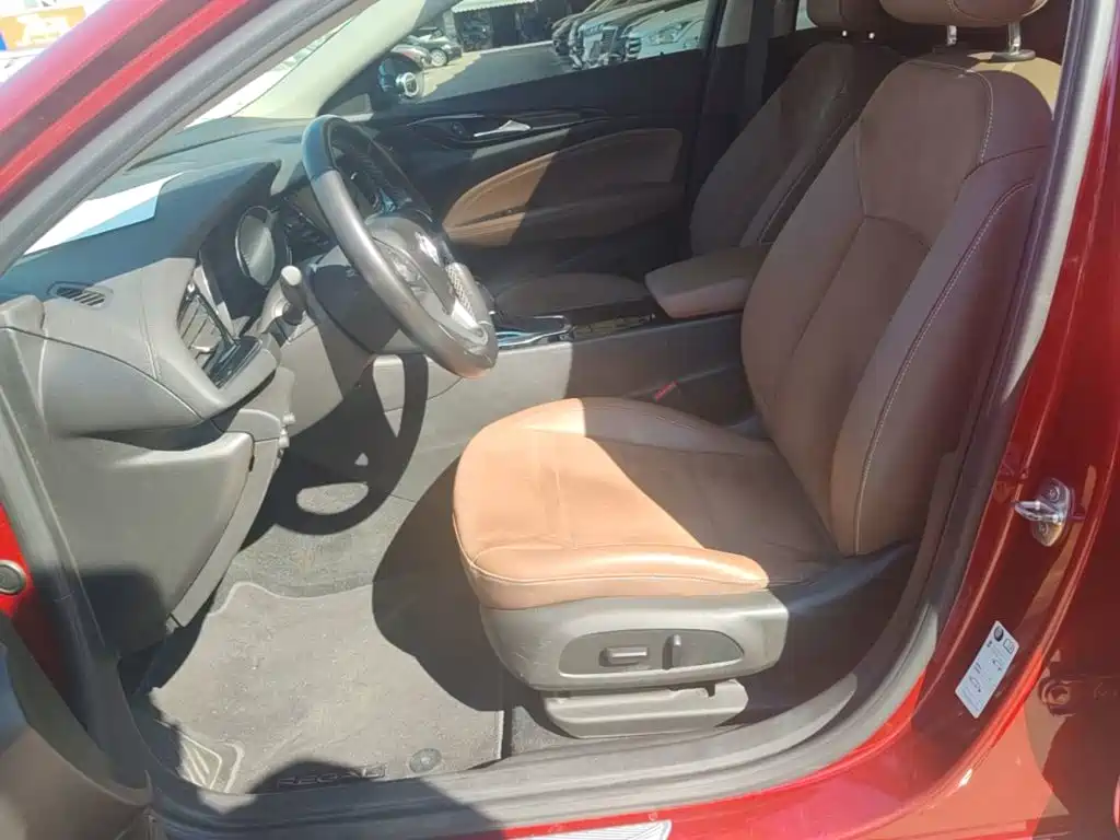 Buick Regal — фото 15